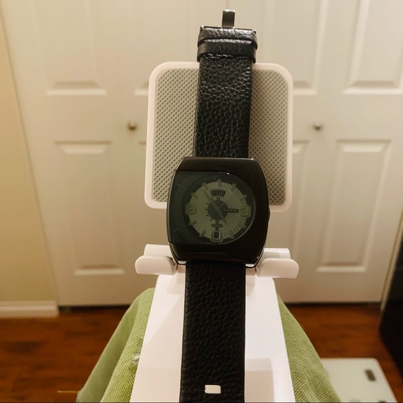 DIESEL watch DZ1133 - Picture 6 of 11